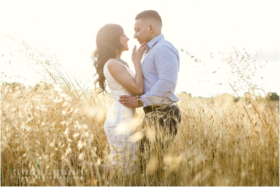 country_rustic_engagement_photos_cabrera_photography_0002