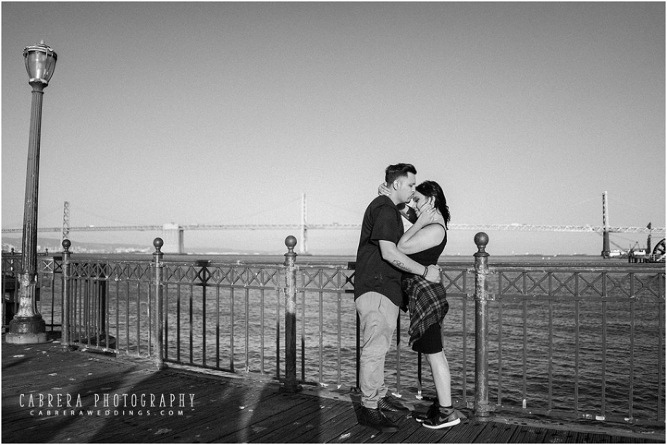 sf_engagement_photos_cabreraphotography_pier_legion_0015